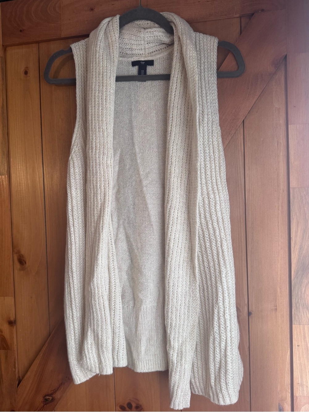 GAP Sleeveless Open-Front Knit Cardigan in Cream